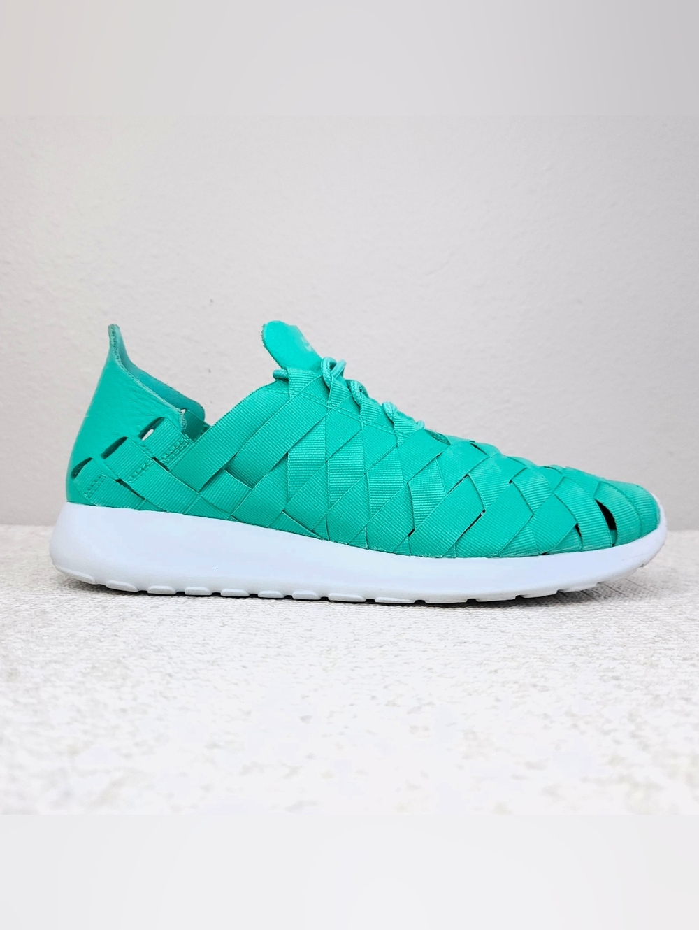 NIKE Juvenate Woven Trainers US 10 Athletic Sneakers